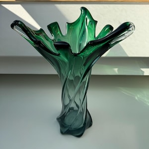 Murano Sommerso Glass Vase – Large Twisted Green Mid-Century Italian Art Glass – 37 cm