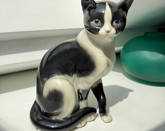 Goebel W. Germany Large Porcelain Cat Figurine – Vintage Hand-Painted Collectible Sculpture, 28 cm