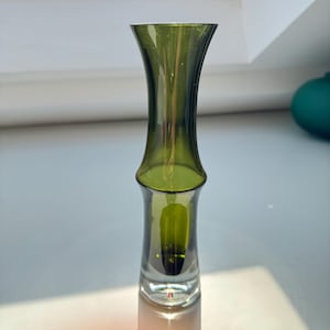 Vintage Green Art Glass Vase by Riihimäen Lasi – 28 cm Scandinavian Mid-Century Modern Design – Made in Finland
