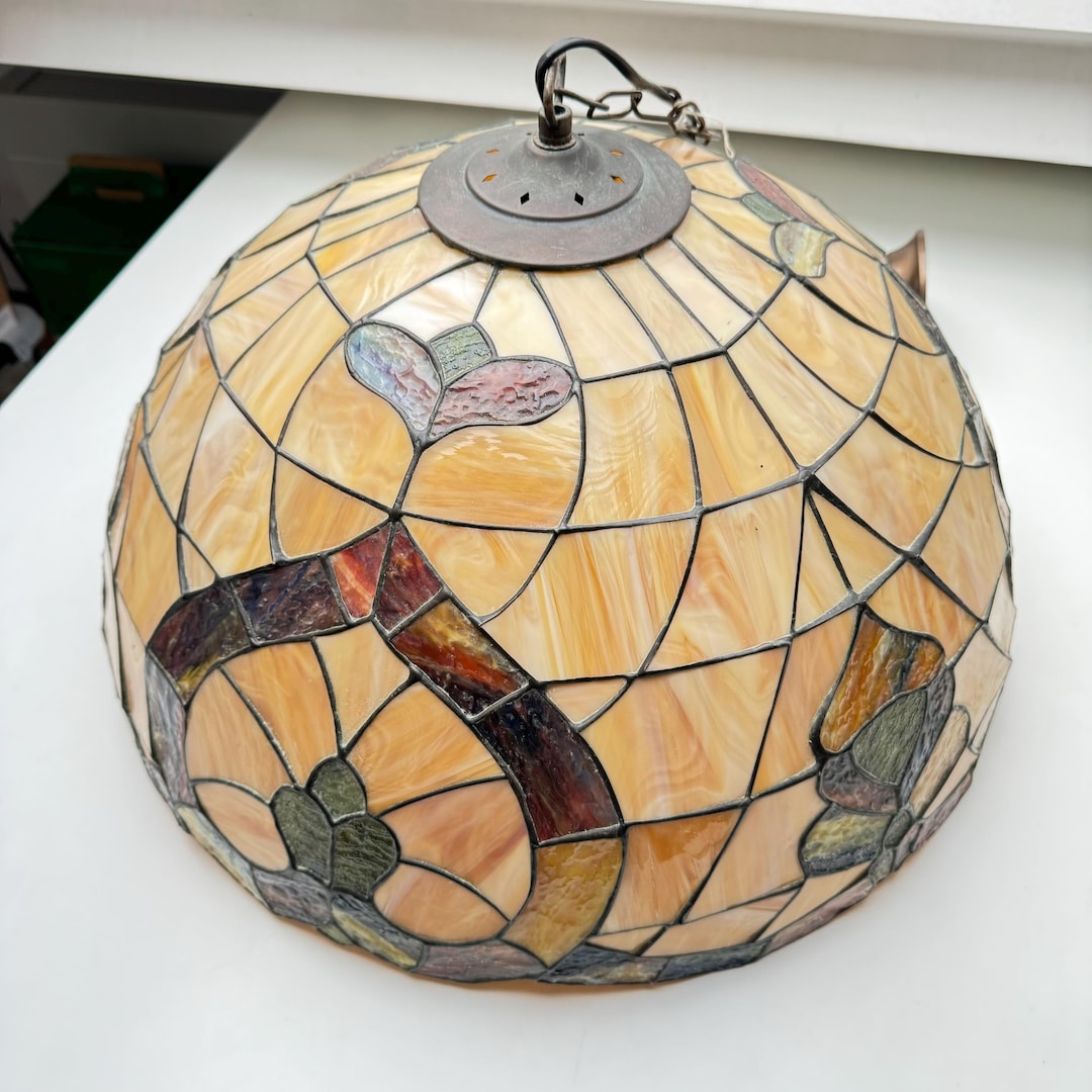 Grande lampe à suspension en vitrail de style Tiffany | Plafonnier suspendu à motif floral | Abat-jour dôme artisanal de 50 cm