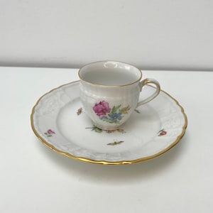 Coffee cup Rocaille KPM Berlin Germany hand painted porcelain