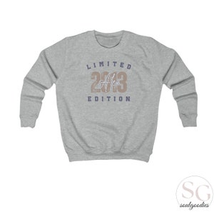 Personalisiertes Kinder Teenager Sweatshirt Limited Edition Kind Jugendliche Geburtstag Pulli Custom Name Gift Tochter Sohn Present Birthday Heather Grey