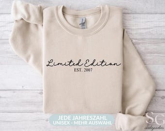 Limited Edition 2007Unisex Sweatshirt 18th Birthday Boy Girl Gift Born in 2007 Est. Shirt Minimalistic Birthday Shirt Boy Birth Year Gift