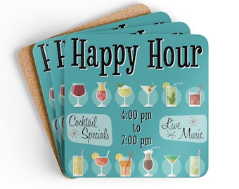 以下が含まれることがあります： ターコイズブルーの背景に「Happy Hour」の文字が大きく黒で書かれた正方形のコースターのセット。コースターにはカクテルのイラストと「Cocktail Specials」、「4:00 pm to 7:00 pm」、「Live Music」の文字が描かれています。