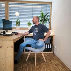 Cross legged chair for office, yoga & meditation: ergonomic, back-friendly and comfortable. Wide criss cross stool of solid wood, gray beech
