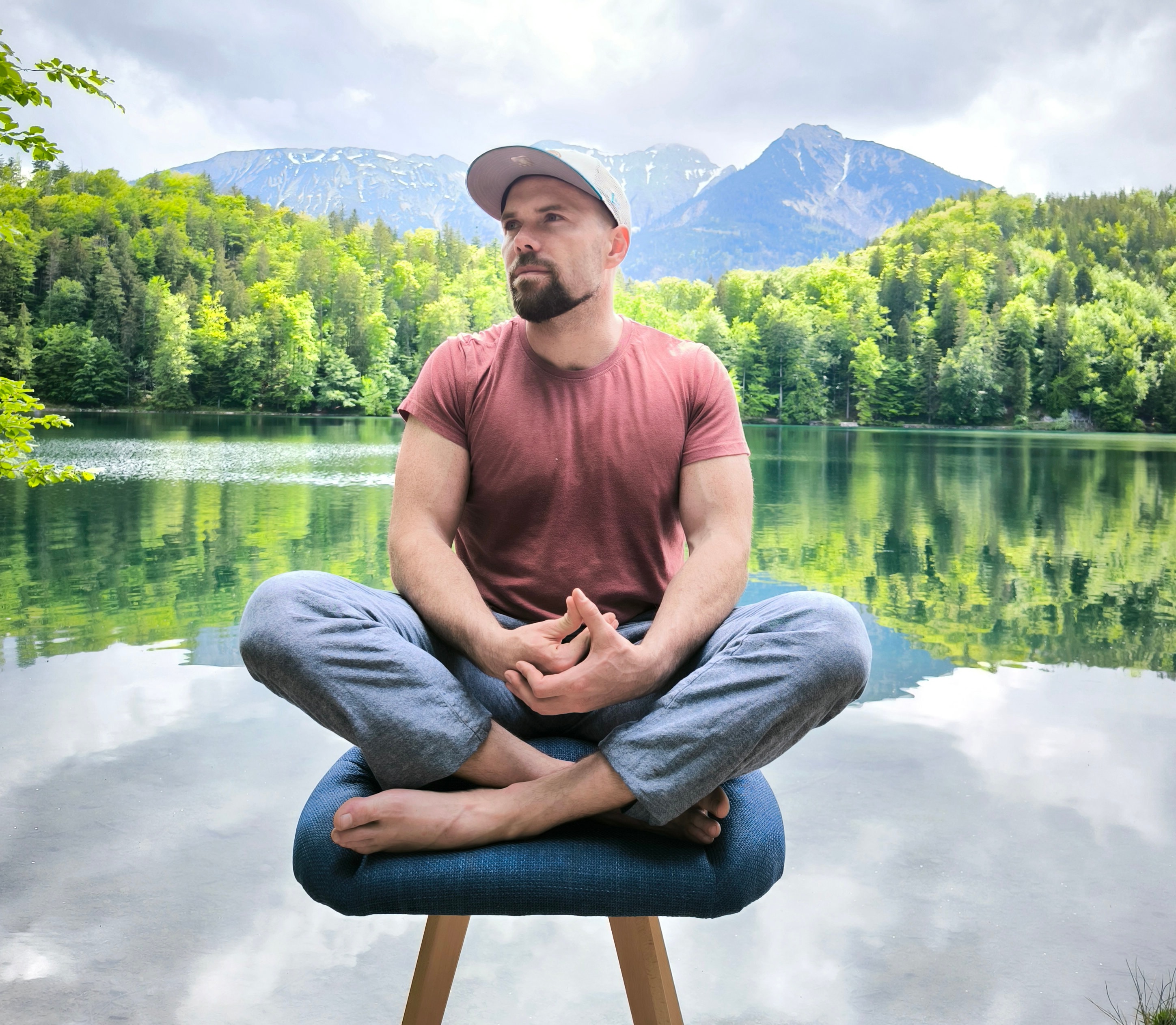 Lotus Chair / Stool for Cross-legged Sitting / Cross-legged