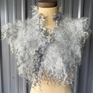 Gotland Wool Locks Collar/Scarf
