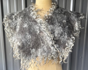Gotland Wool Locks Collar/Scarf