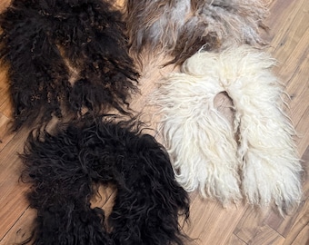 Bufanda/cuello de lana afieltrada para cabello largo, hecha a mano.