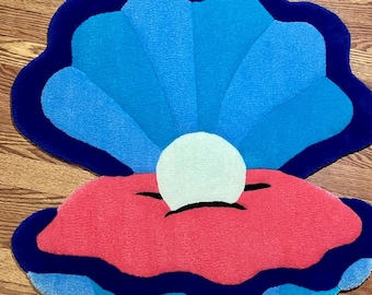 Clamshell W/ Pearl Tufted Rug