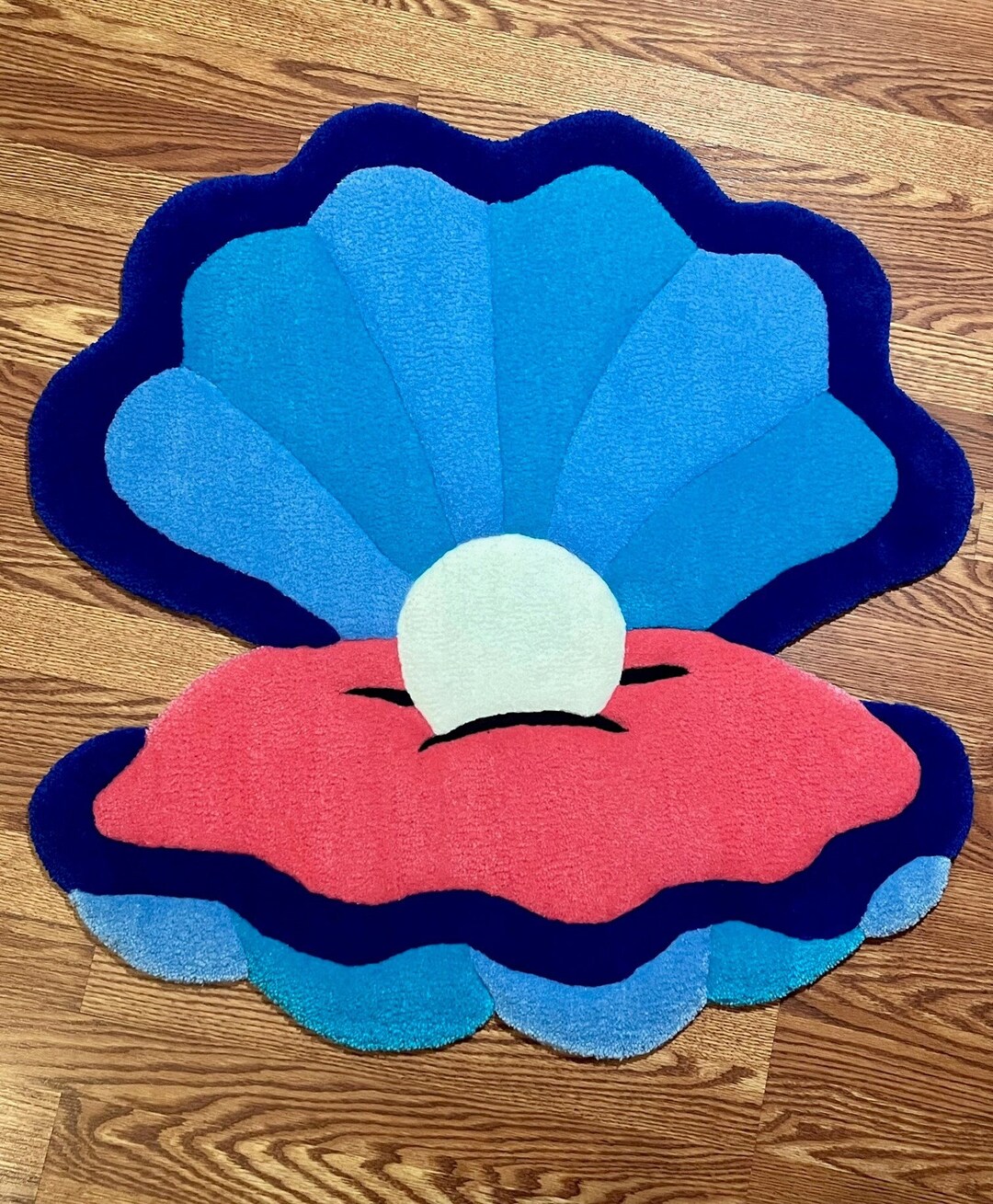 Clamshell W/ Pearl Tufted Rug - Etsy