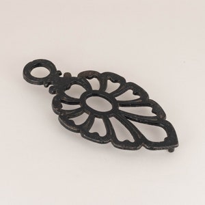 Footed Black Cast Iron Hot Pot Trivet, Vintage Sad Iron Holder Made in Japan, Rustic Kitchen Decor