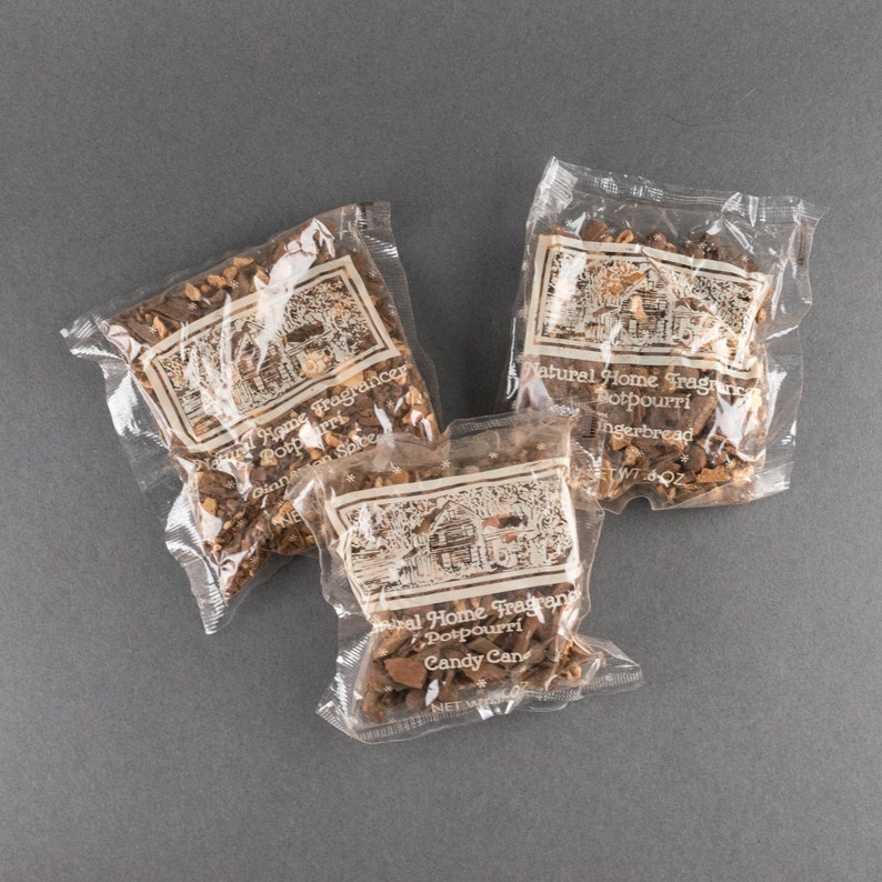 Vintage Avon Fragrance Warmer With Winter Country Scene, Potpourri Candle Warmer, Holiday Decor