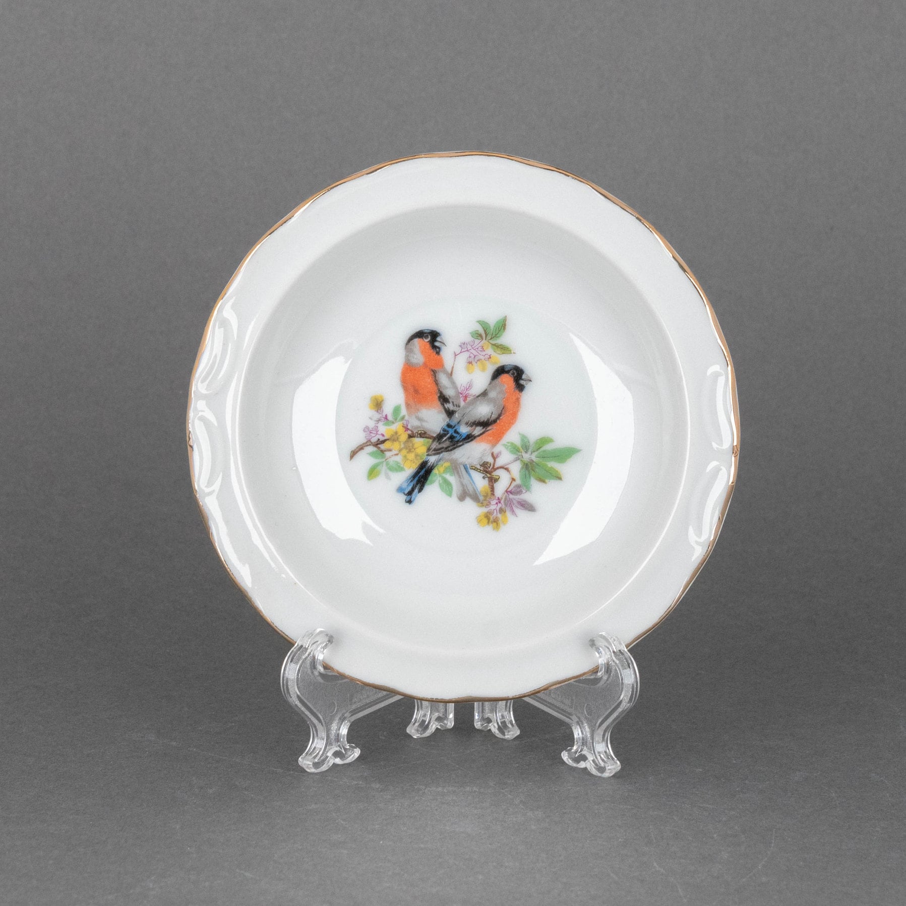 ウソの鳥が描かれたヴィンテージの陶器製プレート、白磁のリング