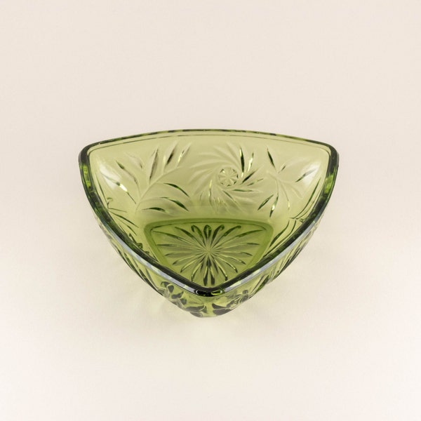 Avocado Green Glass Serving Dish, Hazel Atlas Triangle Bowl, Vintage Candy Dish,  Retro Home Decor, 1960s Glassware, Hostess Gift Idea