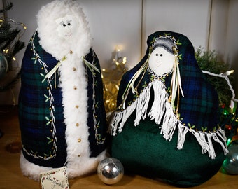 Vintage handgemaakte doek geborduurde poppen Kerst volkspaar