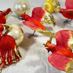 Vintage Set Of 5 Spun Cotton Red Christmas Bird Ornaments Wrapped Wire Feet