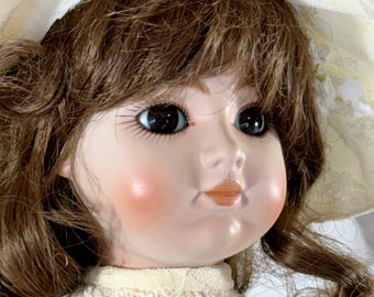Vintage Rosamond Gorham musical Collectible doll plays”Close to You” 1980s