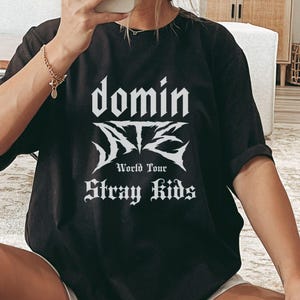 straykids スキズ ワールドツアー 北米グッズ Tシャツ Lサイズ straykids スキズ ワールドツアー 北米グッズ Tシャツ Lサイズ