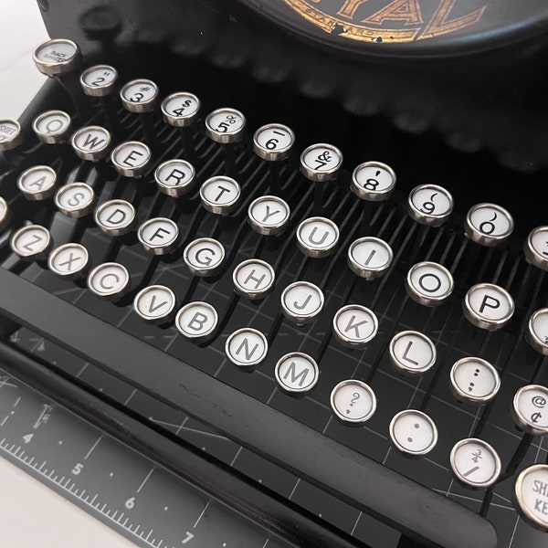Légende précise des touches de machine à écrire PDF | Royal 10 des années 1920 inspiré | Hauts clés noirs et blancs | Convient à la plupart des machines à écrire des années 1920-40