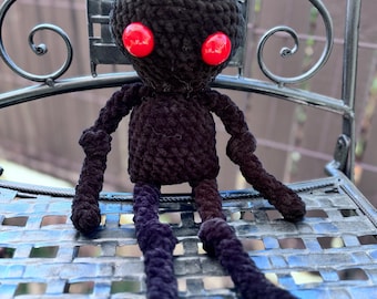 Crochet Alien Plushie: Handmade Spooky Doll
