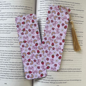 Happy Things Laminated Bookmark | Handmade Bookmark | Book Club Bookmark | Bookish Gift