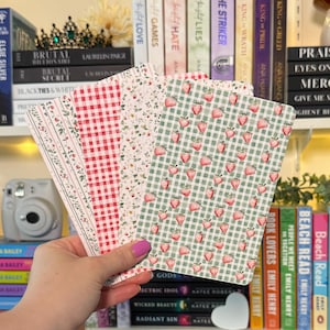 Summer Berry Kindle Insert | Kindle Paperwhite | Kindle Basic | Cute Kindle Insert | Strawberries | Plaid Kindle Insert
