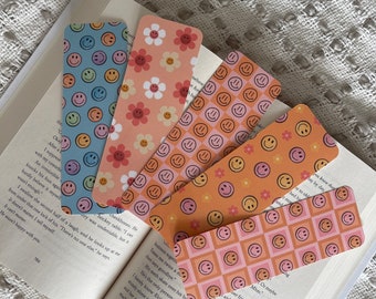 Retro Smile Floral Laminated Bookmark | Smile Face Bookmark | Book Gift | Bookmark