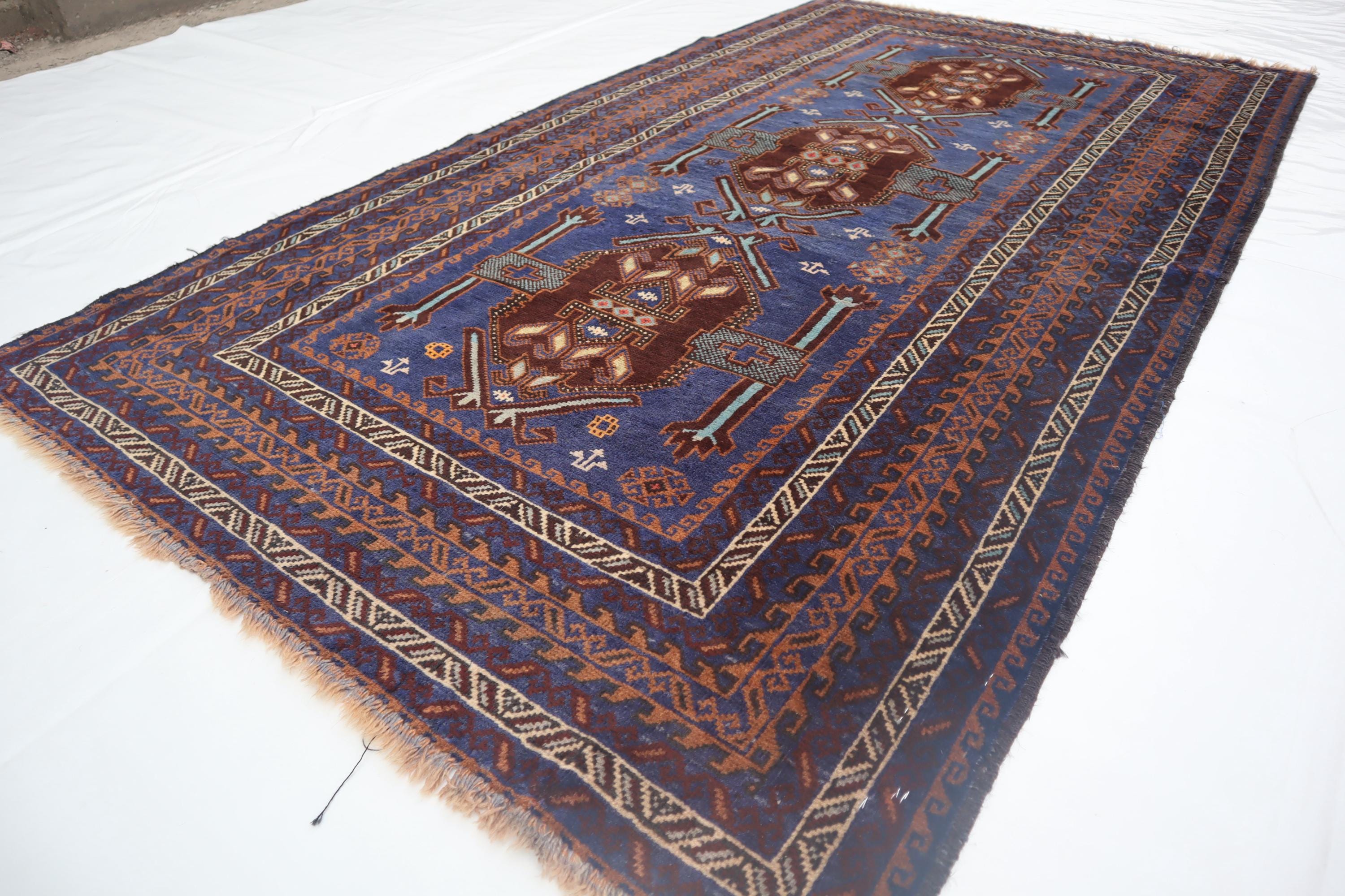 ビンテージラグ　伝統的　ウールラグ　アフガニスタン アフガニスタンのヴィンテージラグ、4x6インチのハンドメイドウール