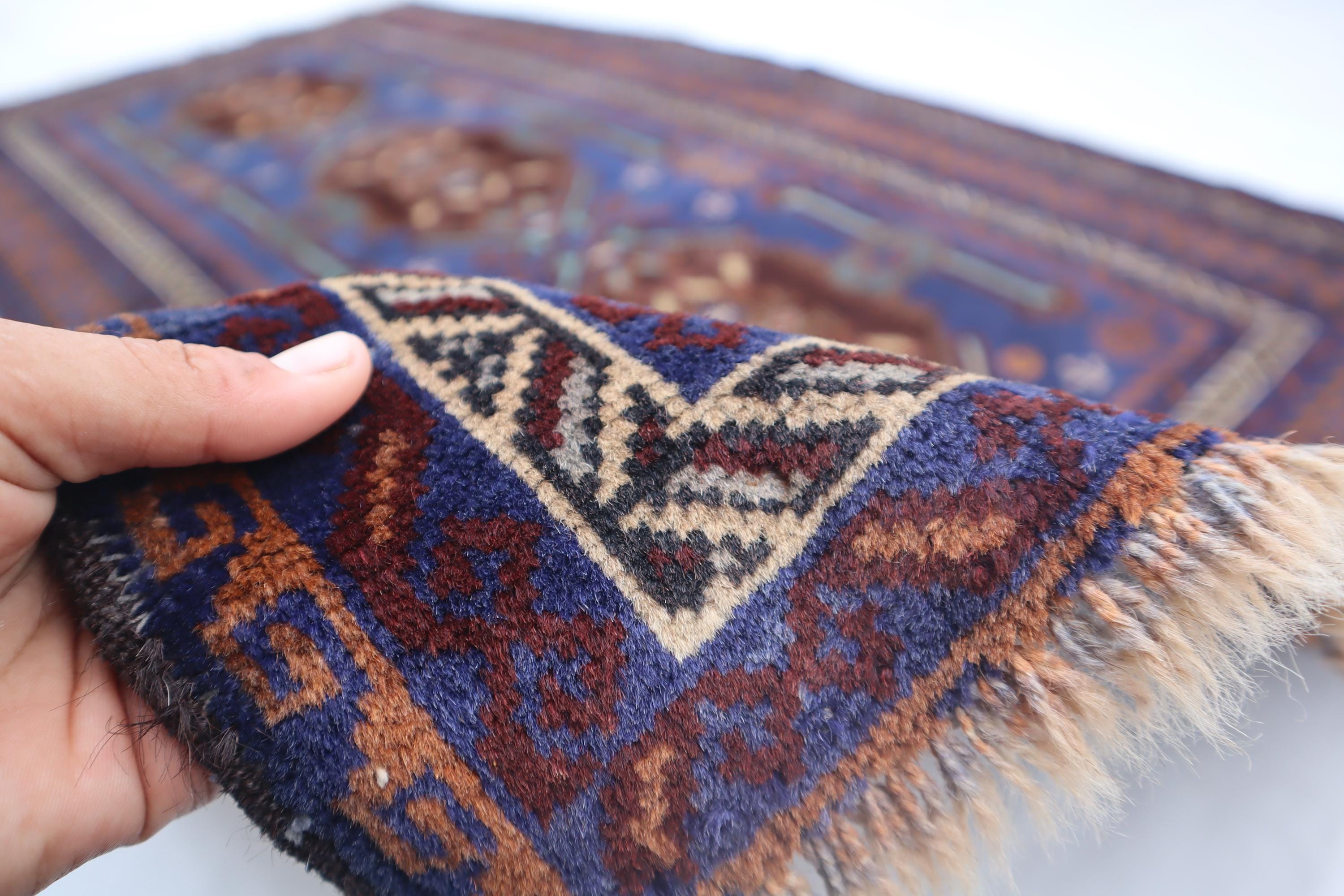 アフガニスタンのヴィンテージラグ、4x6インチのハンドメイドウール