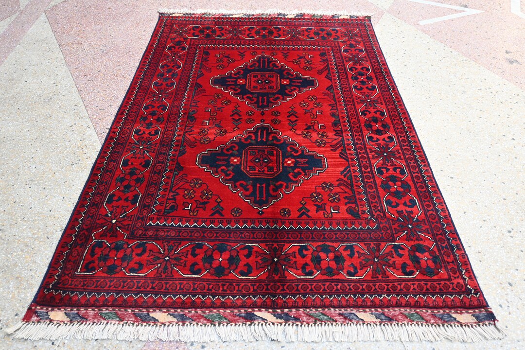 アフガニスタンの幾何学模様のブハラ カミヤブ ラグ - 3.1x4.9  