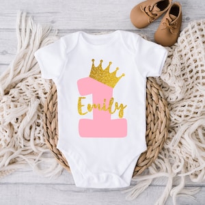 Primeiro aniversário svg, primeiro aniversário svg, um ano de idade svg, eps, dxf, um svg, aniversariante svg, arquivo cortado, clipart, cricut, silhueta, camisa