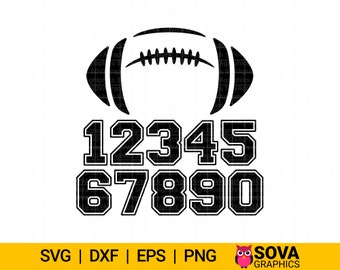 Puede incluir: Diseño gráfico en blanco y negro con un balón de fútbol con los números 12345 y 67890 en una fuente de estilo de camiseta.