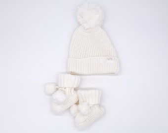 Organic Knit Beanie & Bootie Set with Pom Pom for Newborn