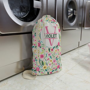 Personalized Gift Monogrammed Laundry Bag for College Dorm Storage Laundry Basket Bag Student Graduation Gift Travel Bag Camp Gift Hamper
