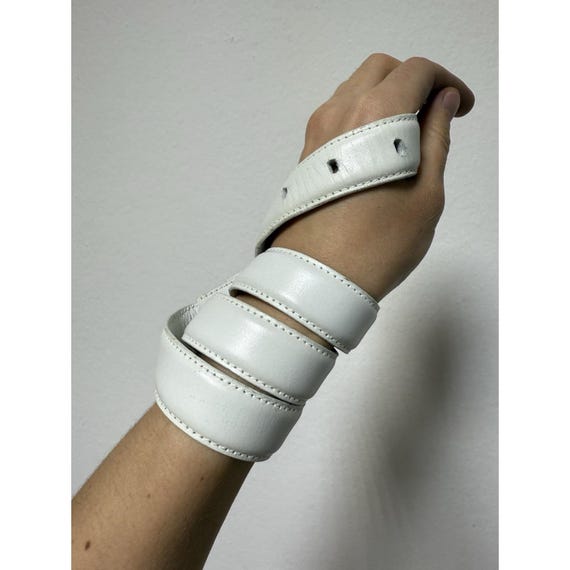 Vintage Designer Ilana Goor White Leather Belt Size S Signed  display picture 1
