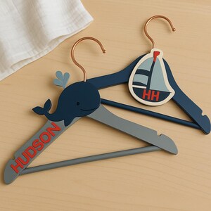 Baby Hanger Keepsake – Personalized Baby Gift – Custom Nursery Decor – Baby Shower Gift for Newborn – Handmade Momento for New Moms
