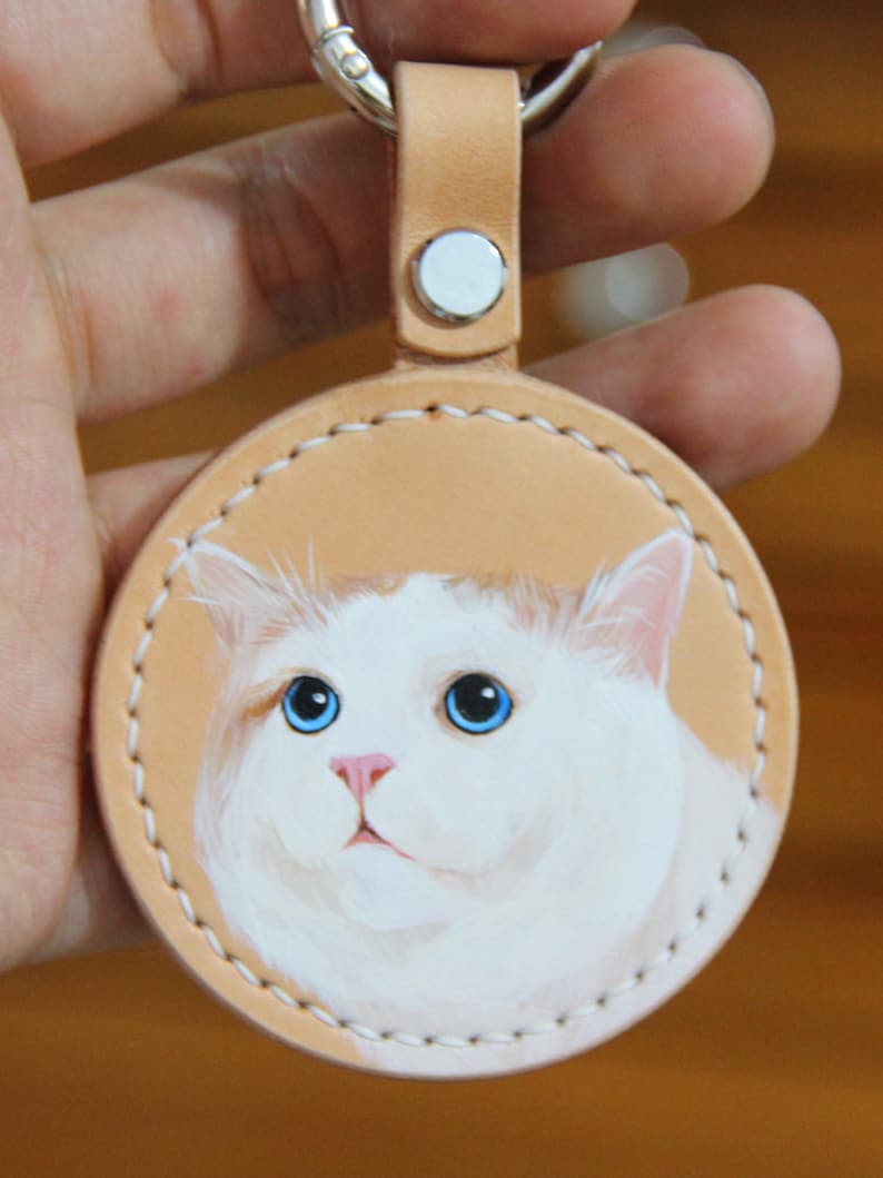 Custom Cat Keychain, Cat Portrait Keychain, Painted Pet Portrait Gift