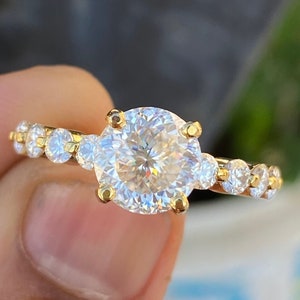 Round Cut Moissanite Engagement Ring-14K Solid Gold Moissanite Solitaire Diamond Ring-Promise Wedding Ring-Un Anniversary Gift Ring For Her