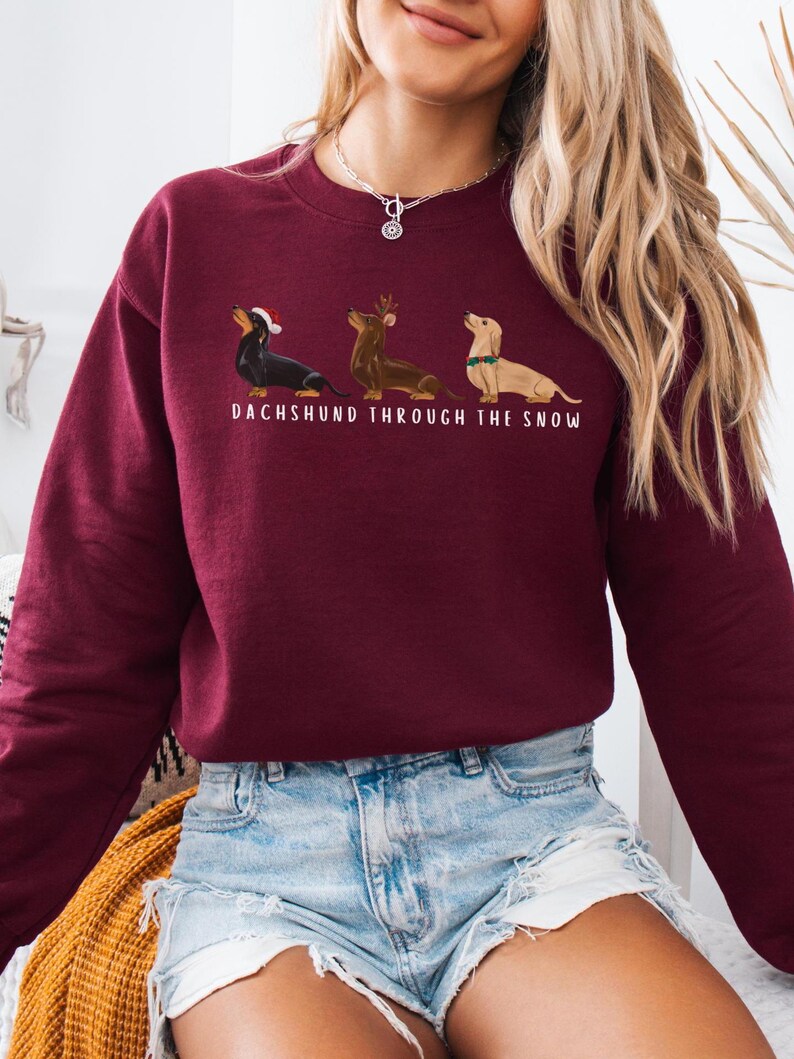 Doxie Mom Sweatshirt Maroon Funny Dachshund Christmas Sweatshirt Doxie Xmas Crewneck Gray Dachshund Lover Gift for Dachshund Owner Funny Dachshund Crewneck