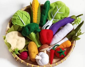 Felt Veggie Basket Set: 16-Piece Vegetable Montessori Kitchen Pretend Play Toys
