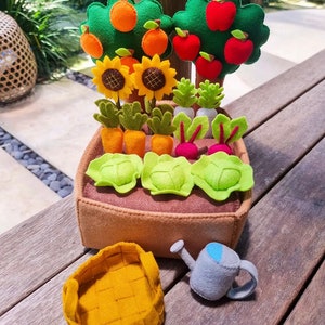Felt garden toy top