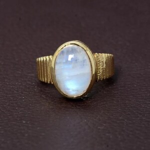 Vintage Rainbow Moonstone Ring, Natural  Moonstone Brass Ring, Statement Ring, Gemstone Ring, Gift Ring, Gold Ring, Promise Ring,