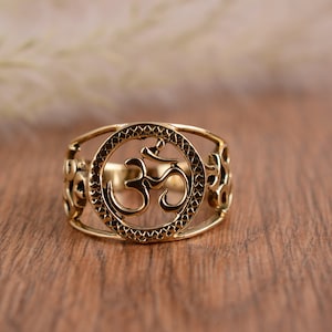 Brass Om Ring, Ohm Ring, Religious Ring, Mediation Ring, Protection Ring, Ohm Hindu Yoga Ring, Om Mantra Ring, traditional Ring