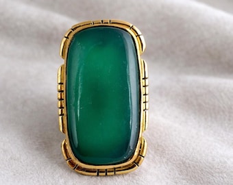 Vintage Green Onyx Ring, Gold Statement Ring, Art Deco Style Jewelry, Large Emerald Green Stone Ring, Bold Cocktail Ring, Gift for Her