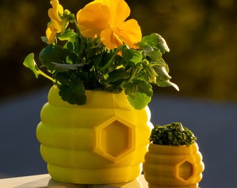 Beehive Plant Pot - 3D printed with drainage - Made in Australia