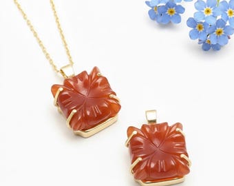 Natural Carnelian Fancy Shape Carved Floral Pendant, 14k Solid Gold Handmade Jewelry, Carnelian Healing Crystal Necklace, Gift for Her