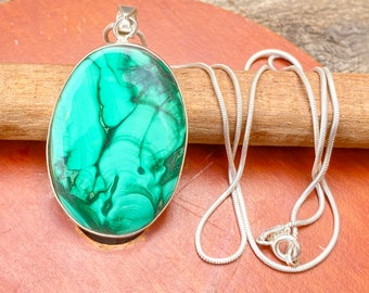 マラカイト 特大 オーバル型ペンダント シルバー925 マラカイト 特大 オーバル型ペンダント シルバー925 - メルカリ
