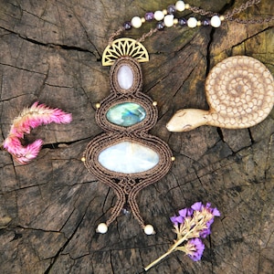Pachamama macrame necklace