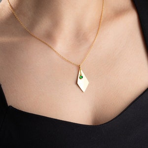 Collar con inicial de piedra de nacimiento con collar con piedra de nacimiento con inicial collar con piedra de nacimiento collar con letra de piedra de nacimiento con joyería de piedra de nacimiento